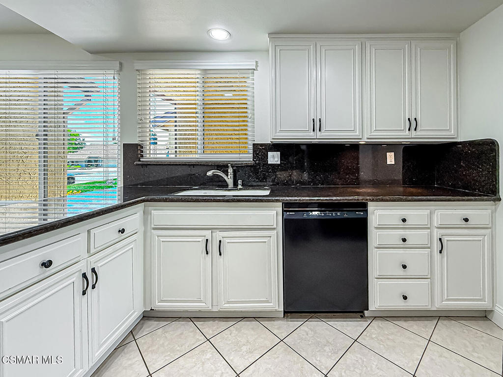 42203 Village 42