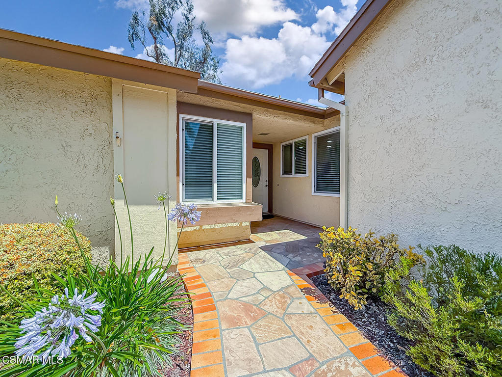 42203 Village 42