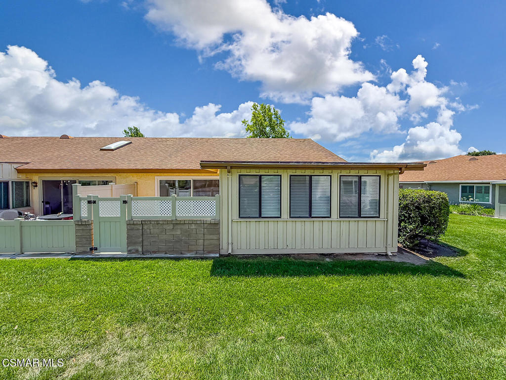 42203 Village 42