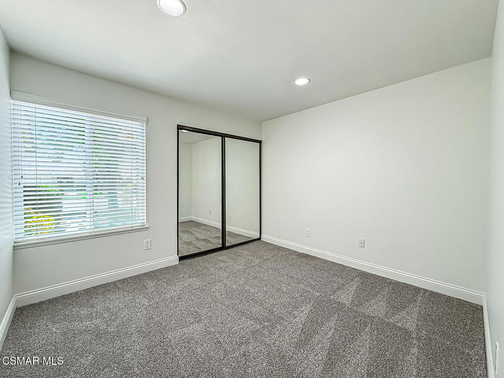 42203 Village 42