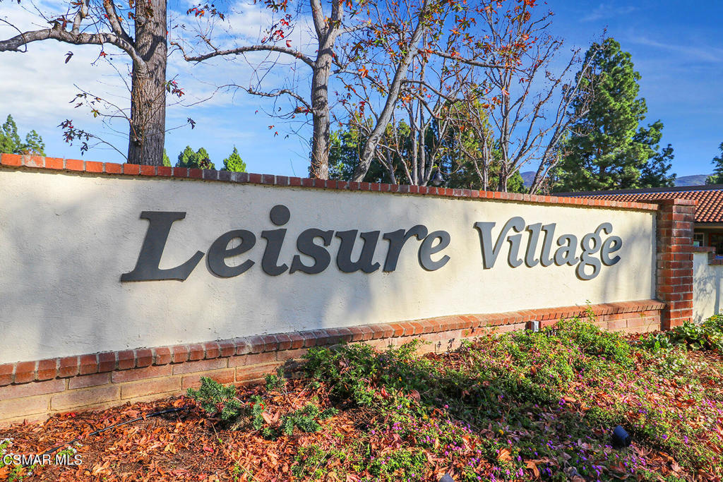 42203 Village 42