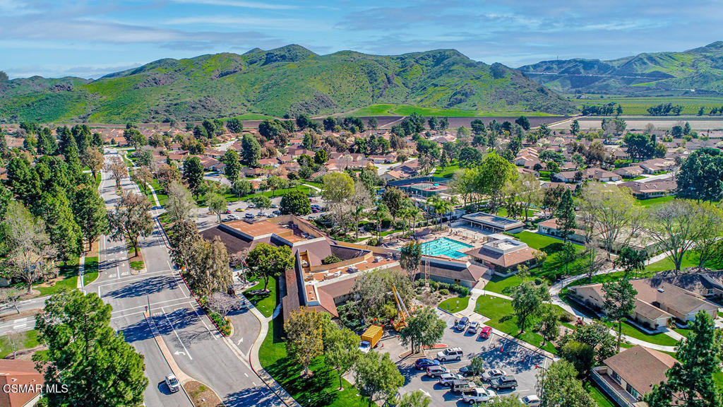 42203 Village 42