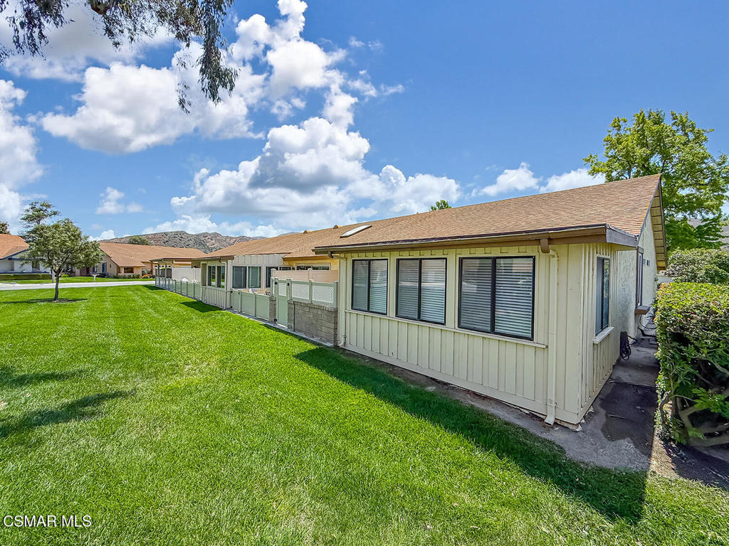 42203 Village 42