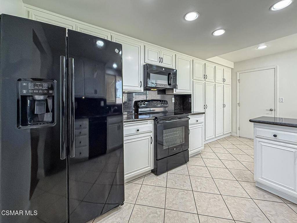 42203 Village 42