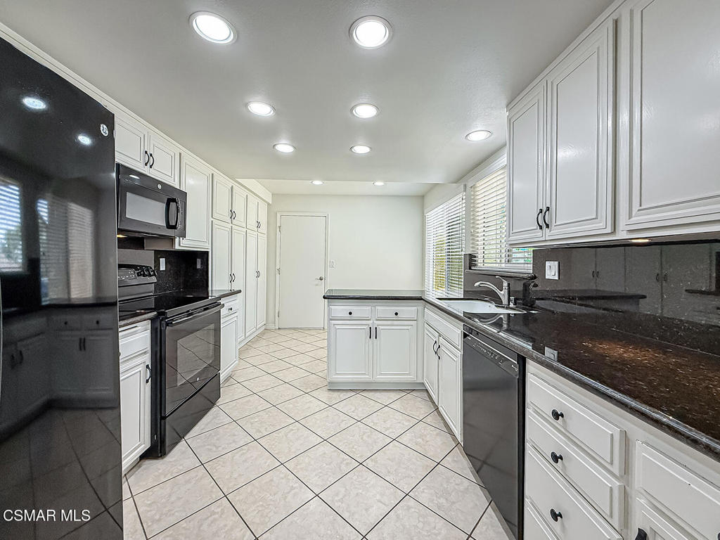 42203 Village 42