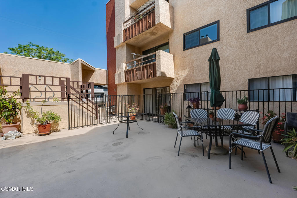 8710 Independence Avenue 307