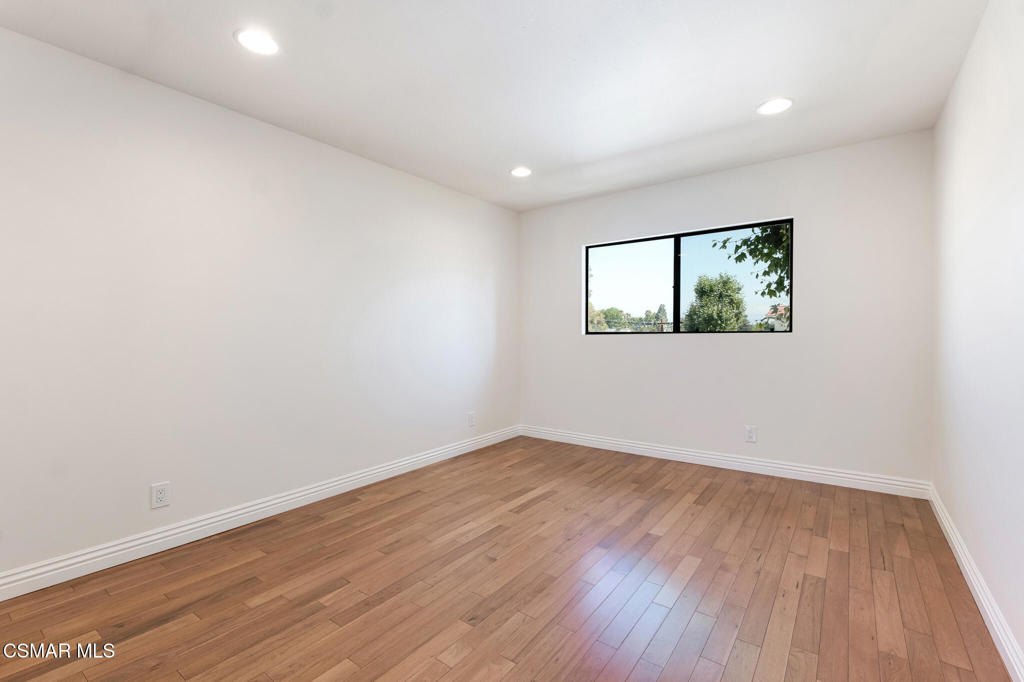 8710 Independence Avenue 307