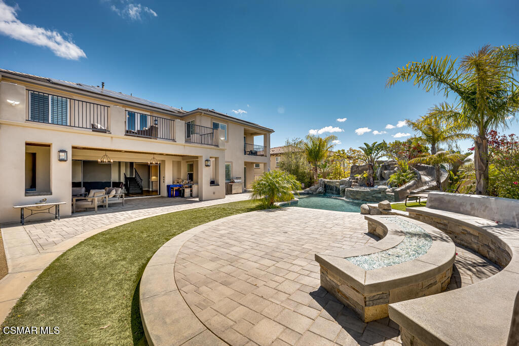 7377 Woods Court