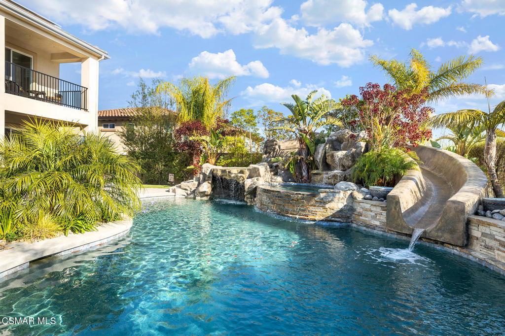7377 Woods Court
