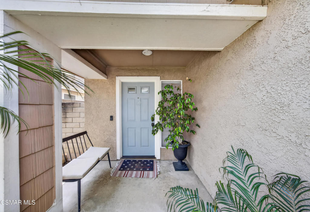 3072 Lamplighter Street