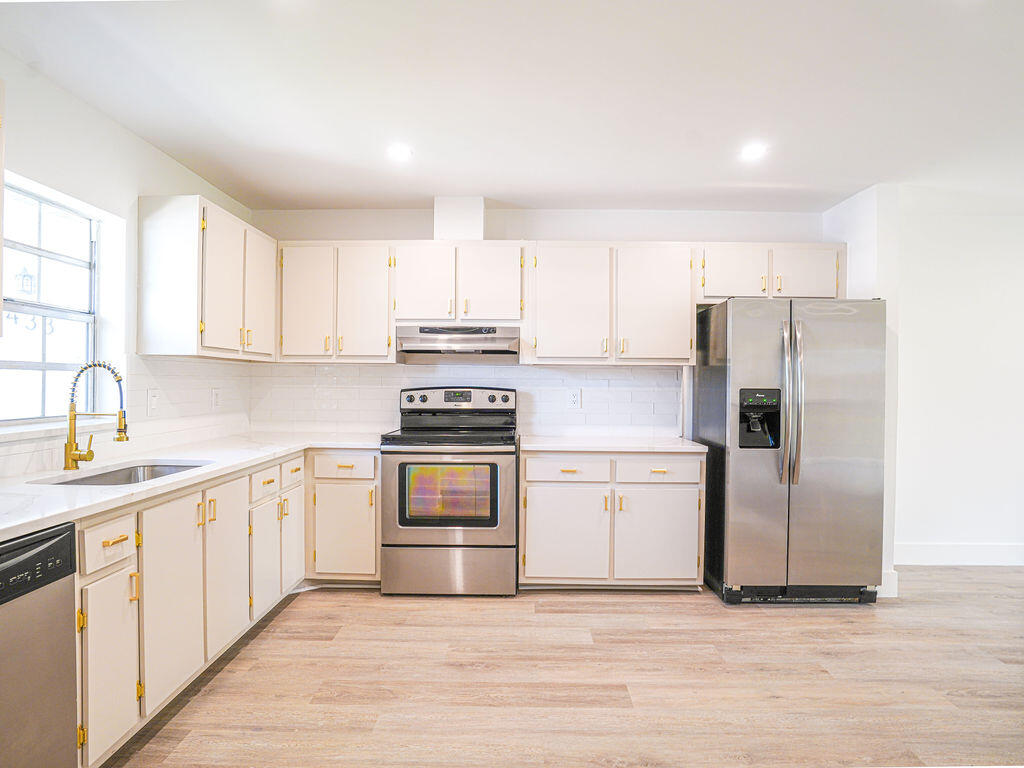 435 Bennington Lane 435