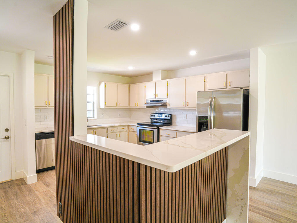 435 Bennington Lane 435