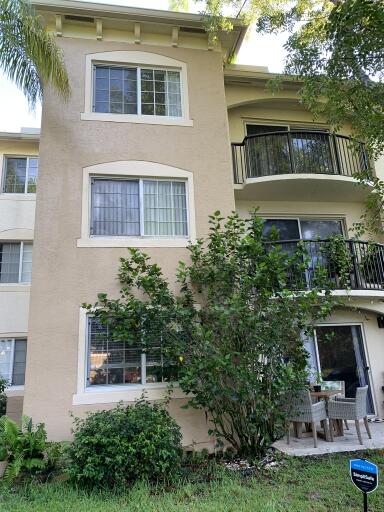 100 Crestwood Court N 112