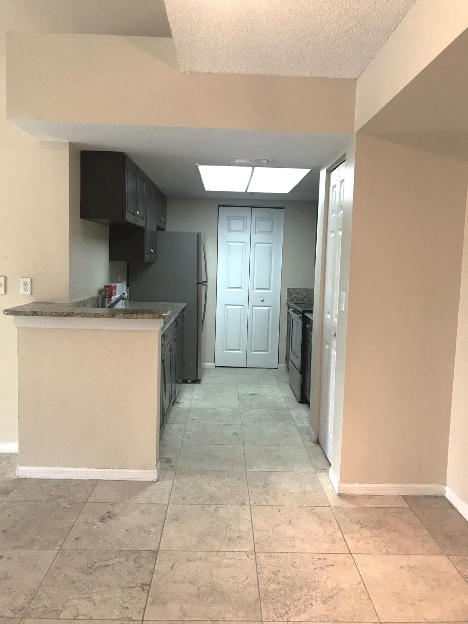 100 Crestwood Court N 112