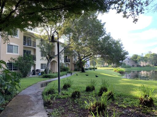 100 Crestwood Court N 112