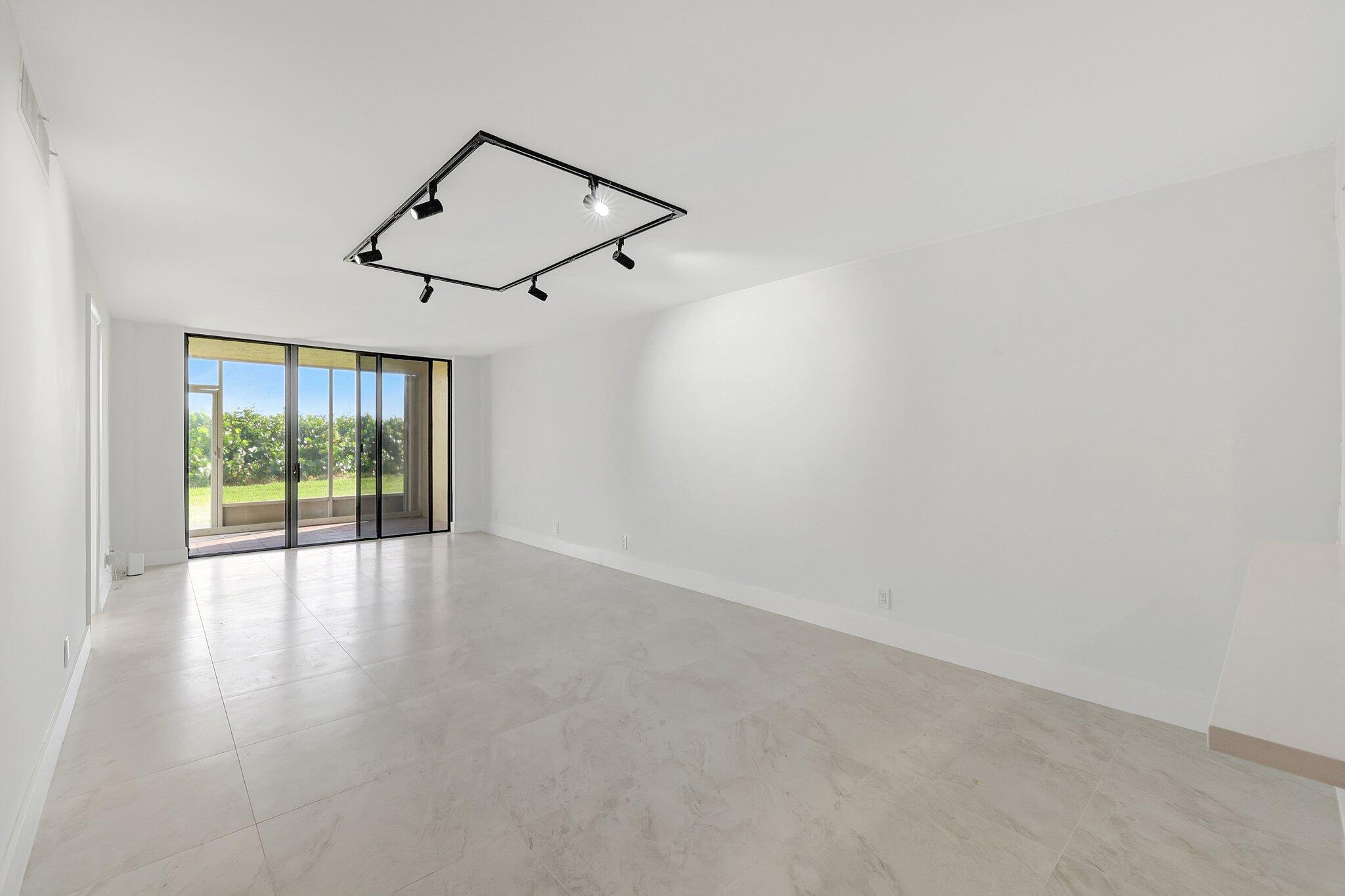 7370 S Ocean Drive 114