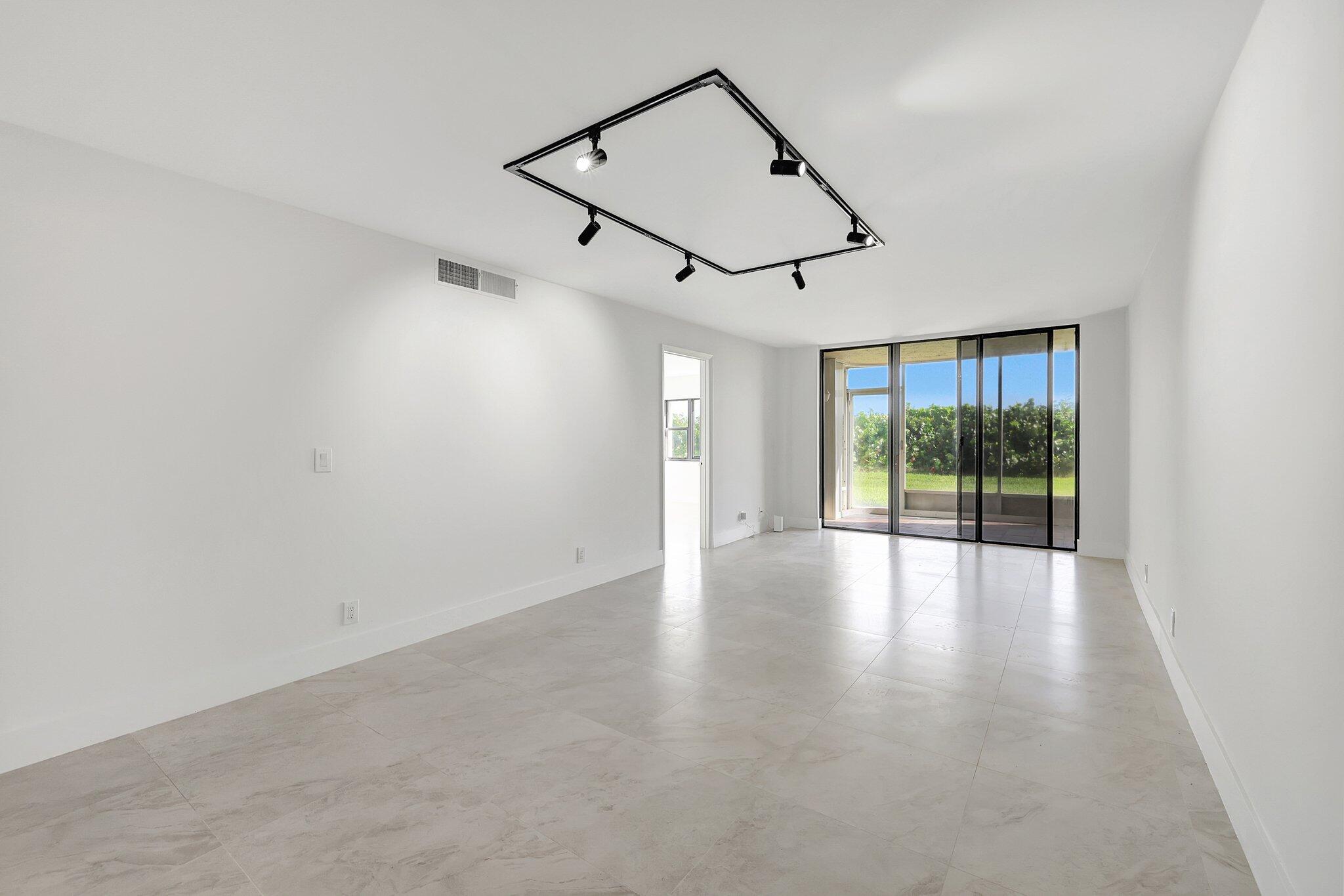 7370 S Ocean Drive 114