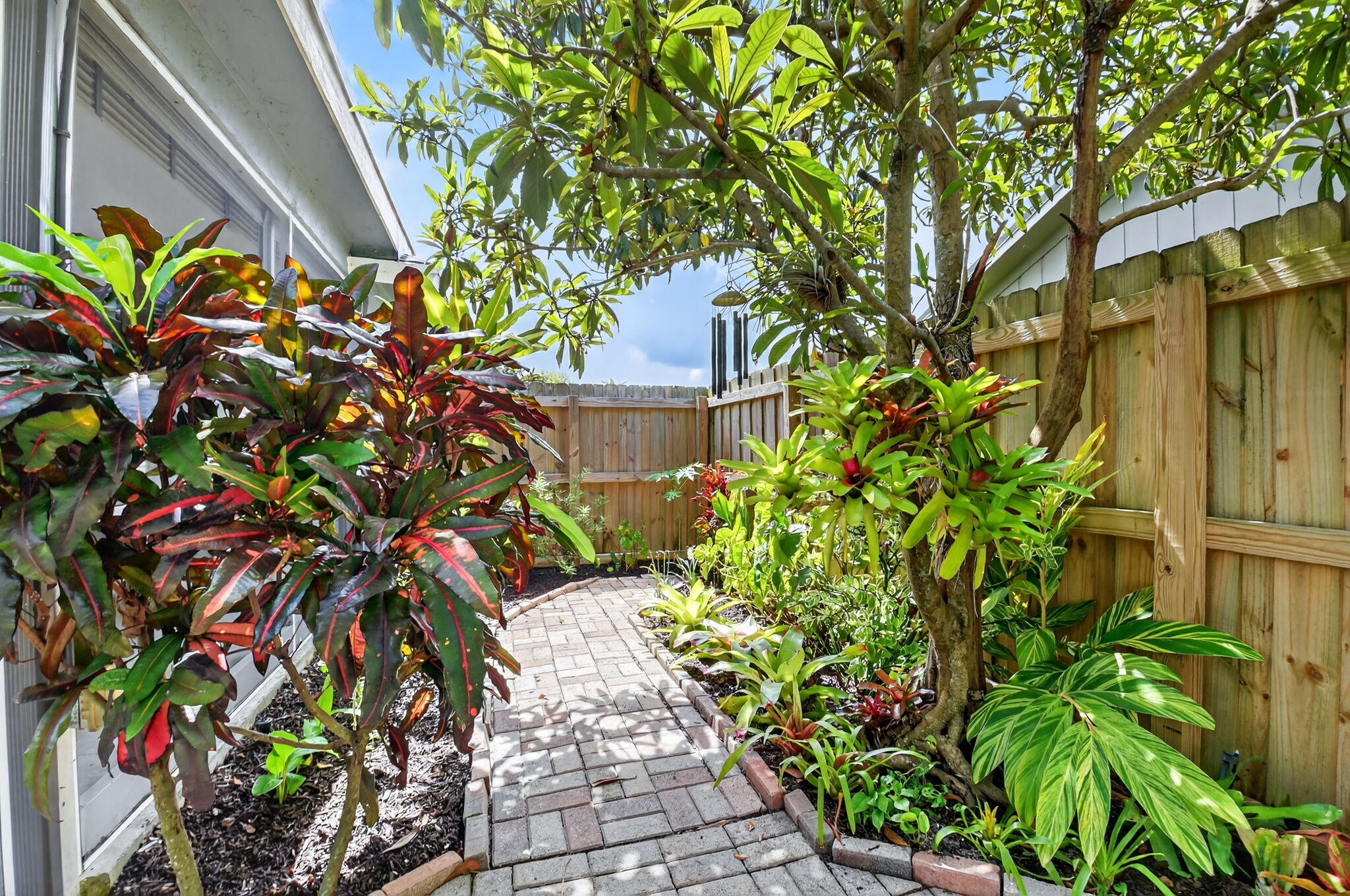 11784 Laurel Valley Circle