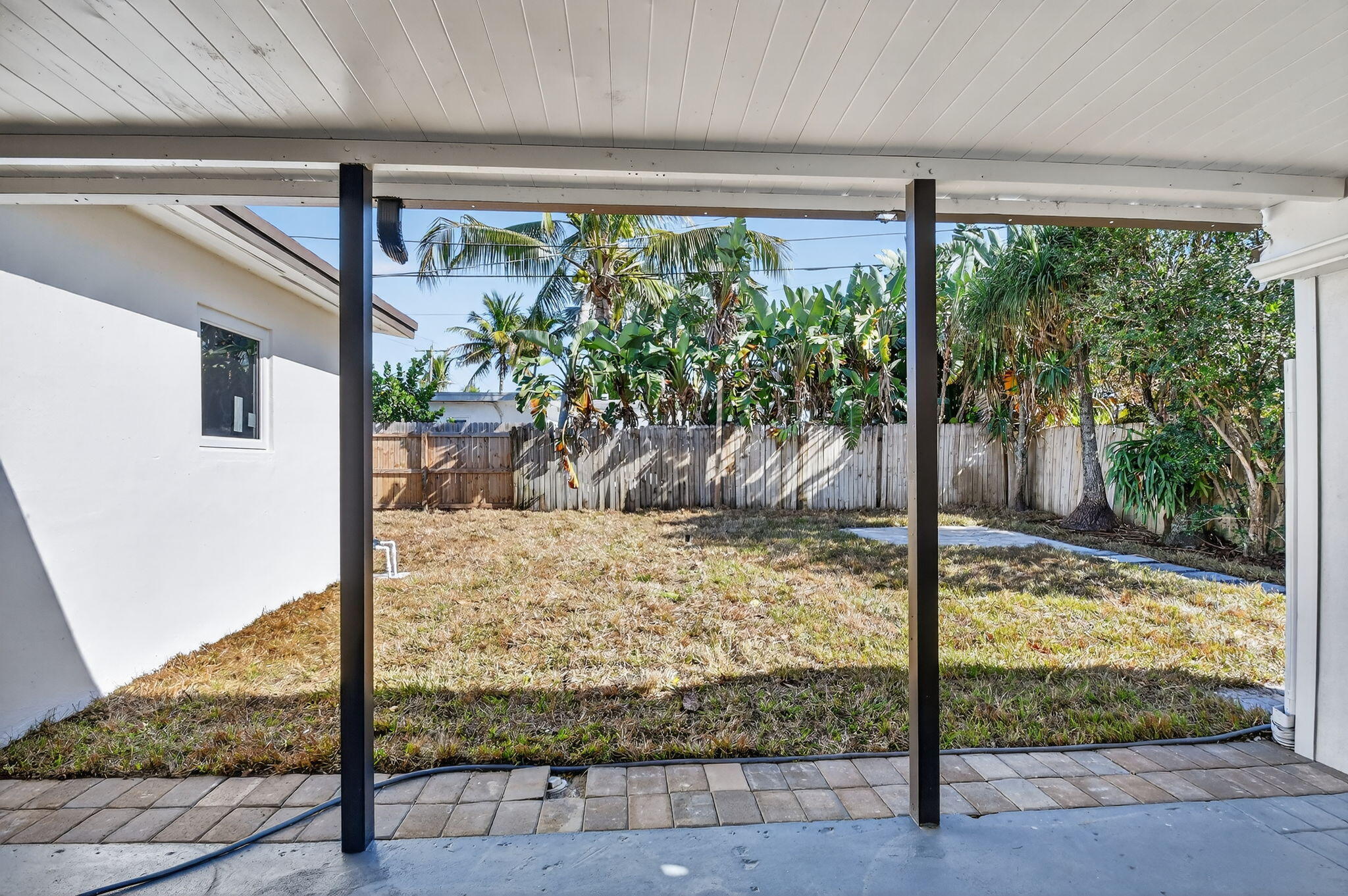 1426 Hillcrest Dr Drive