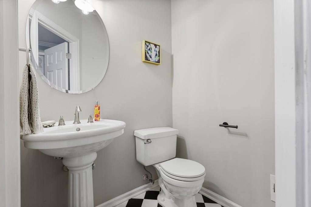 2336 Logan Circle NE