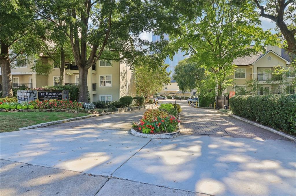 3655 Habersham Road Unit B132