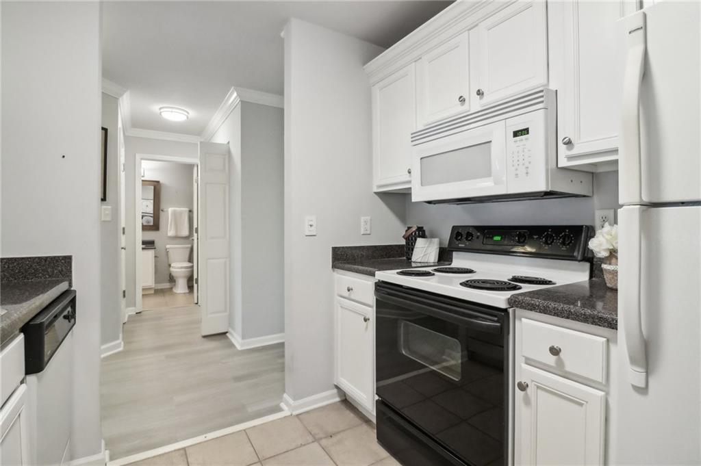 3655 Habersham Road Unit B132