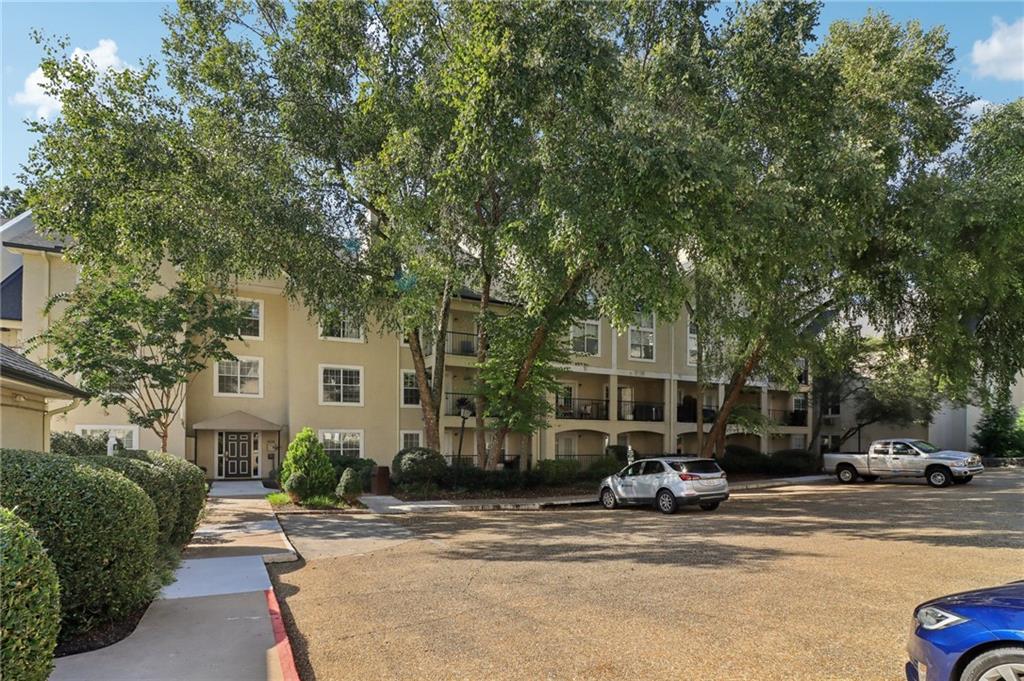 3655 Habersham Road Unit B132