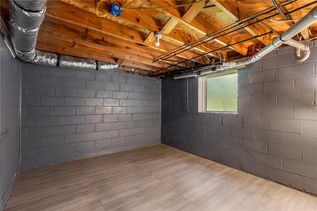 1126 Chatsworth Drive