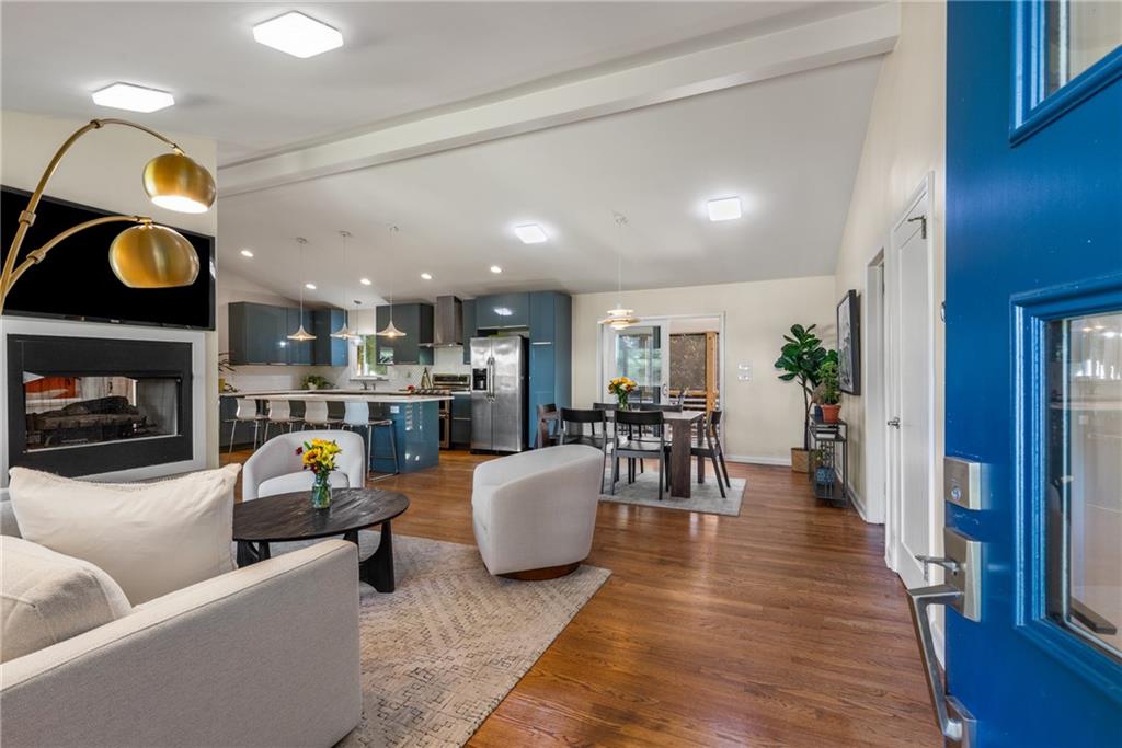 1126 Chatsworth Drive