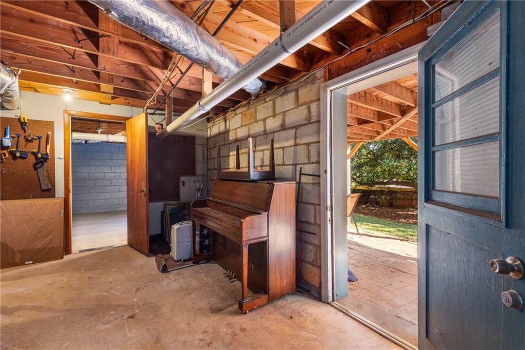 1126 Chatsworth Drive