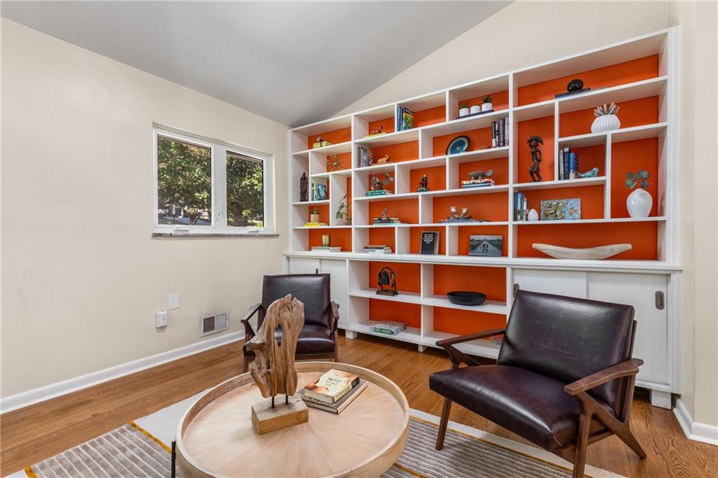 1126 Chatsworth Drive