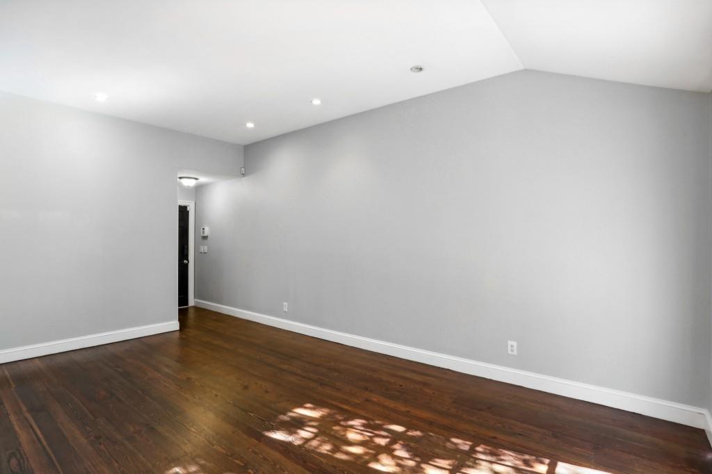 5375 Roswell Unit C4