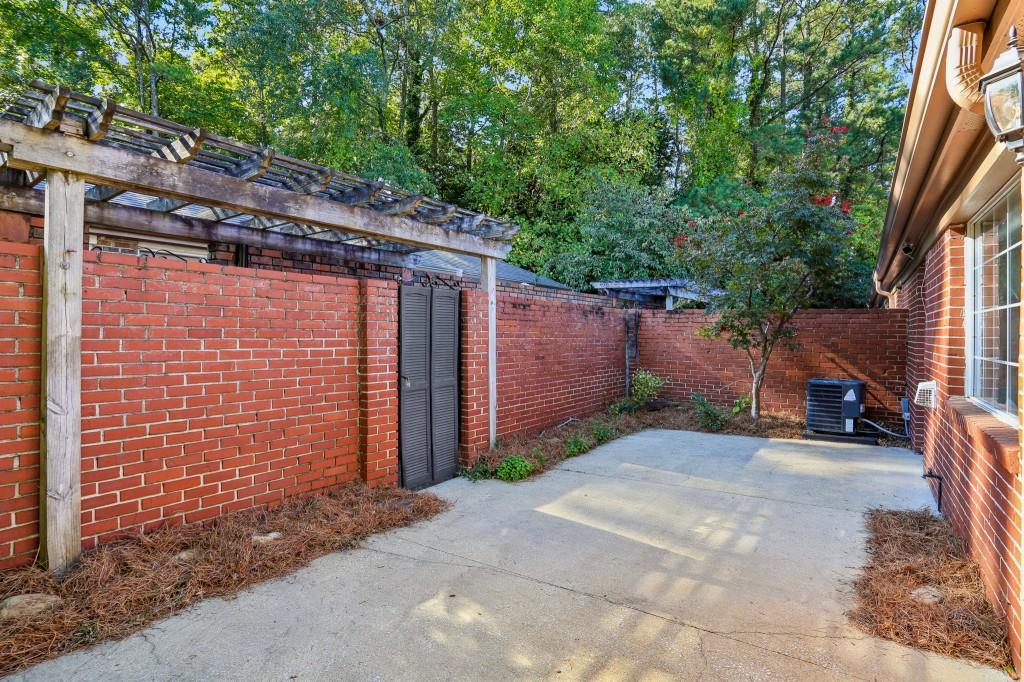 5375 Roswell Unit C4