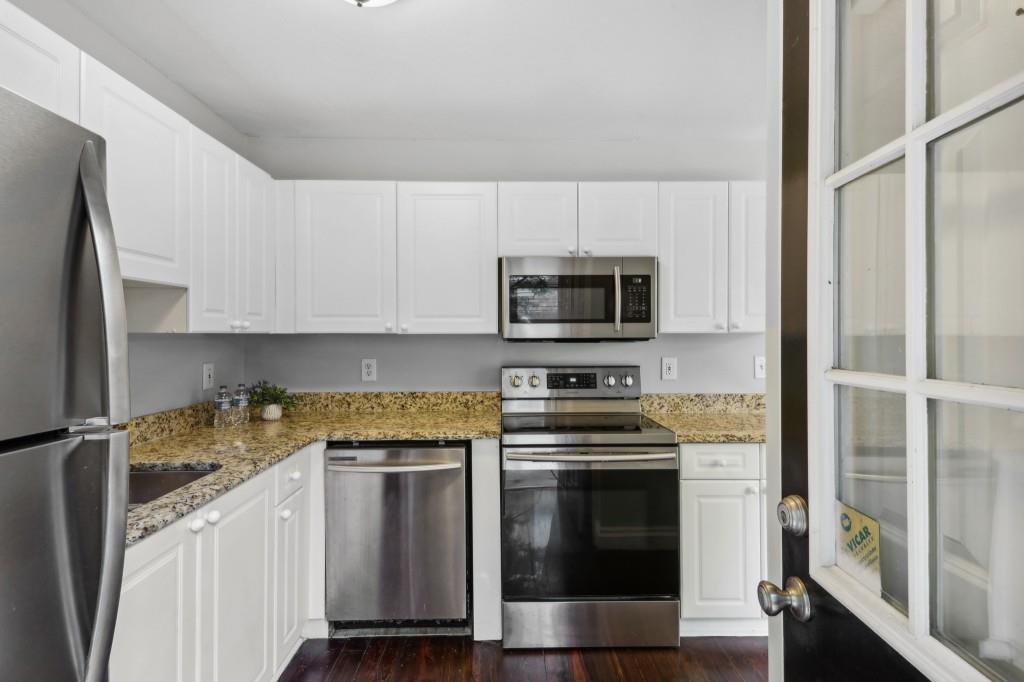 5375 Roswell Unit C4