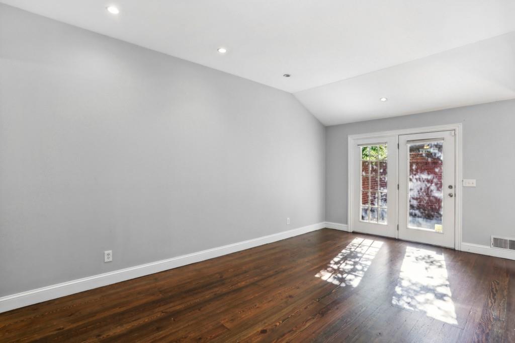 5375 Roswell Unit C4