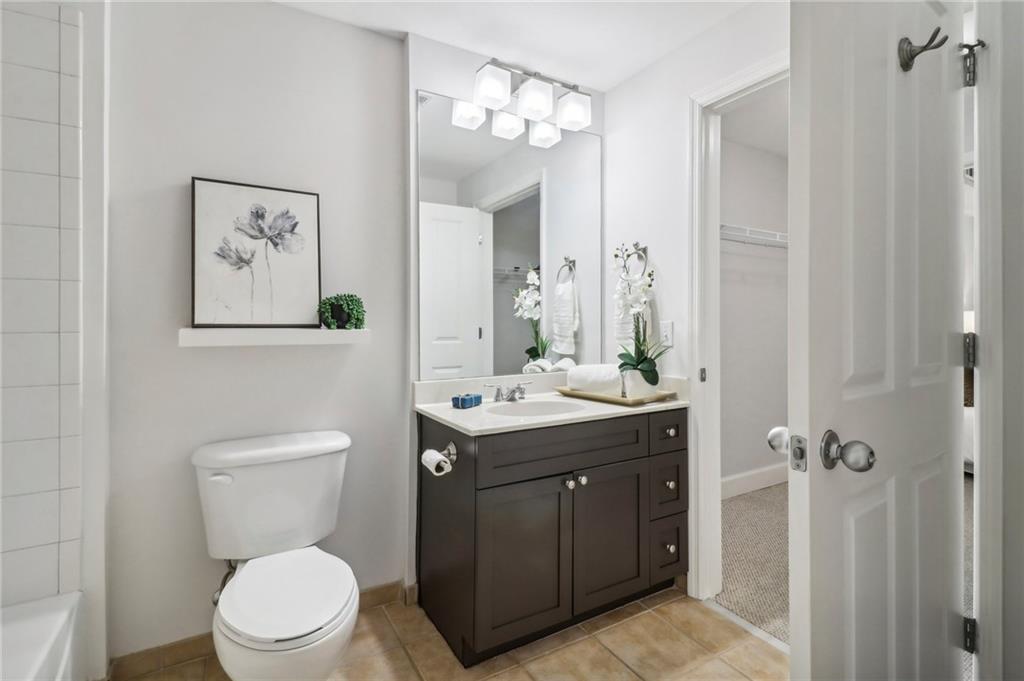 230 E Ponce De Leon Avenue Unit 524