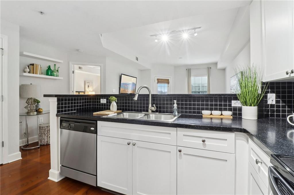 230 E Ponce De Leon Avenue Unit 524