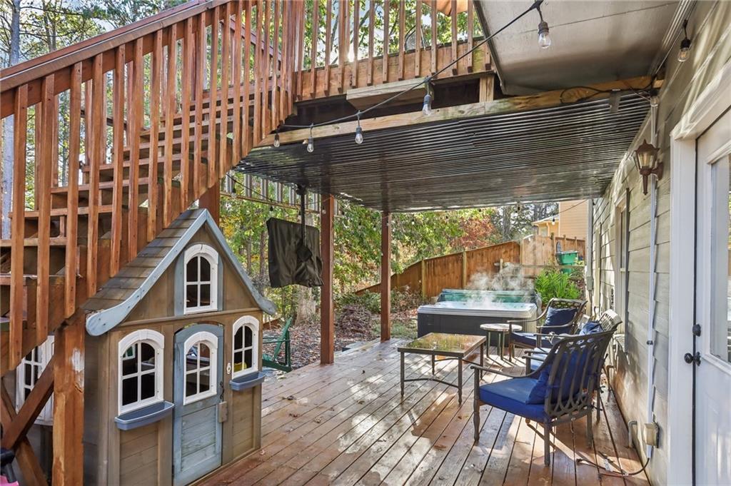 514 Waterside Court