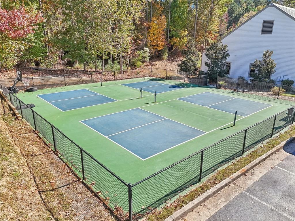 514 Waterside Court