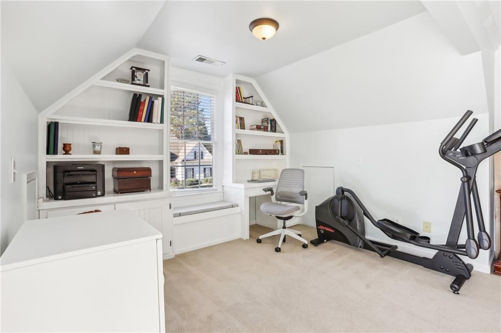514 Waterside Court