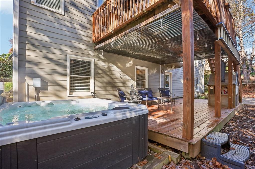 514 Waterside Court