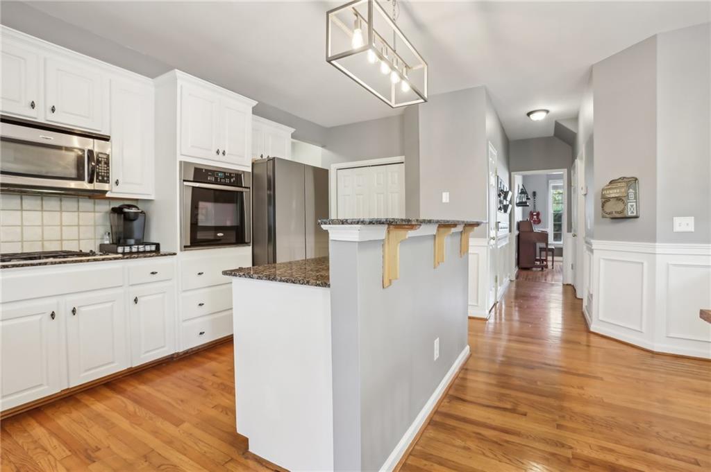 514 Waterside Court
