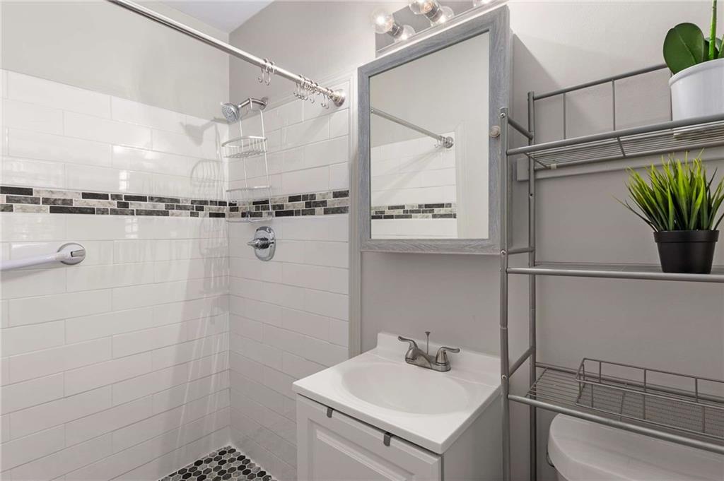 1352 Jennie Lane SW