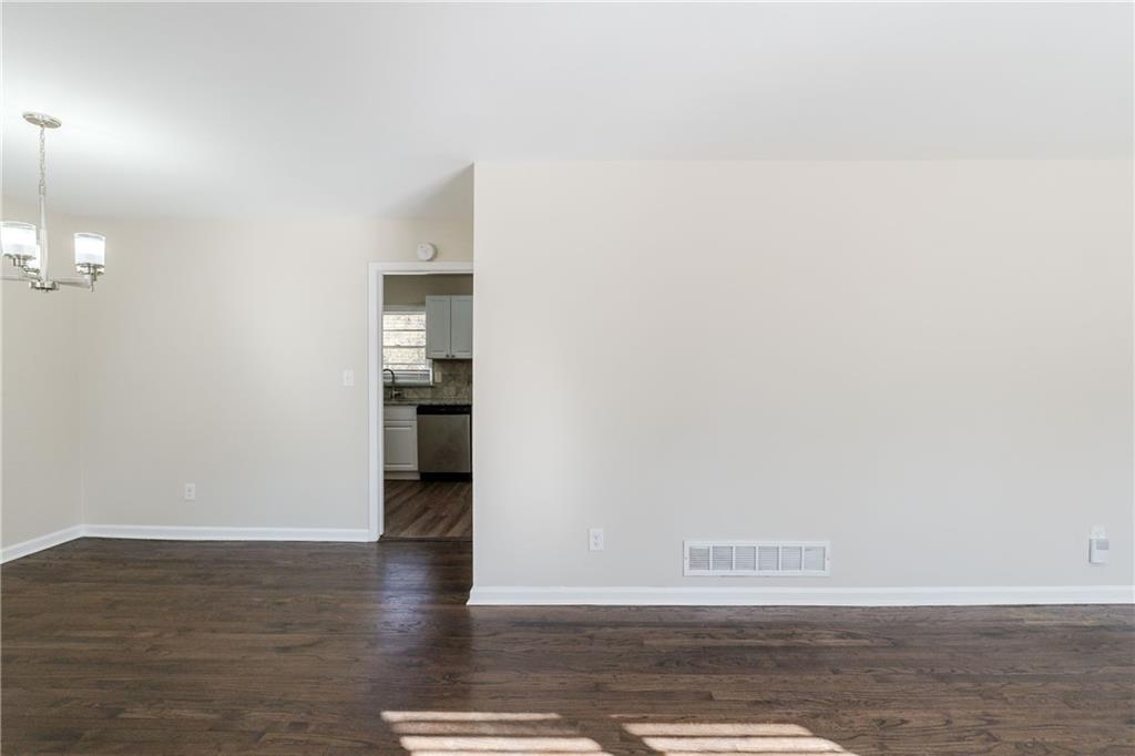 3582 Swallow Lane