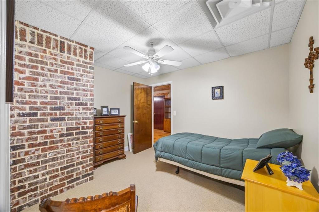 1575 Little Lisa Lane