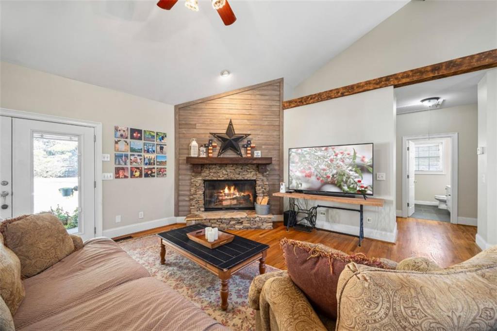 1575 Little Lisa Lane