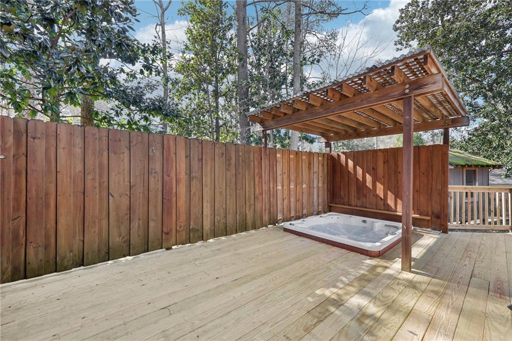 3930 Peachtree Dunwoody Road NE