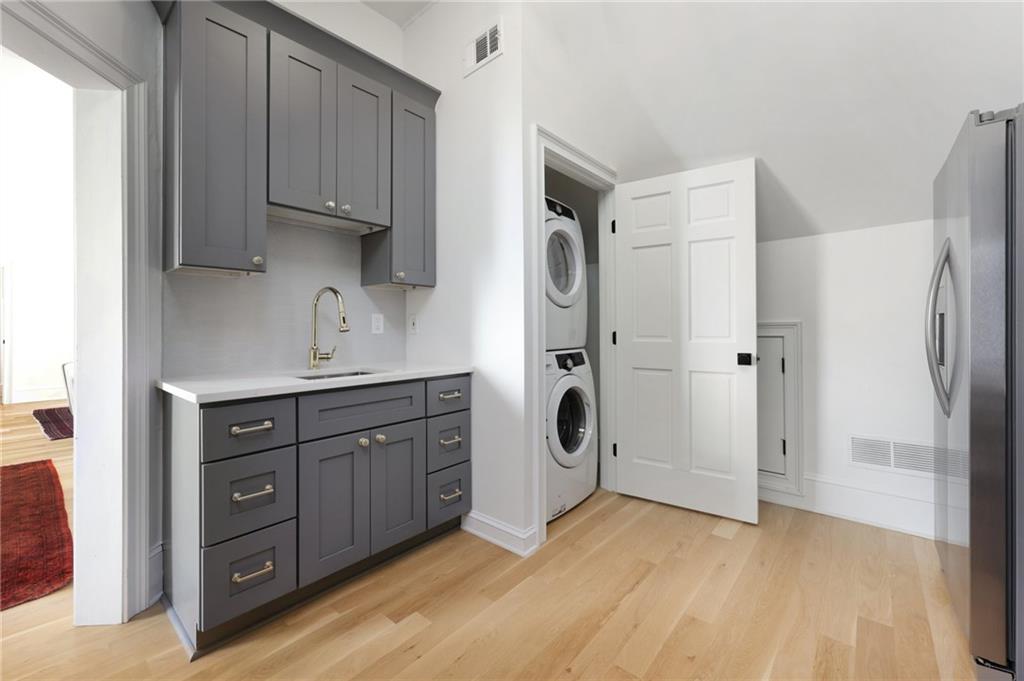 3930 Peachtree Dunwoody Road NE