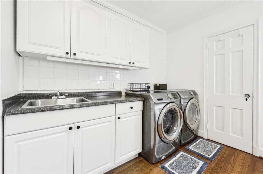 3930 Peachtree Dunwoody Road NE