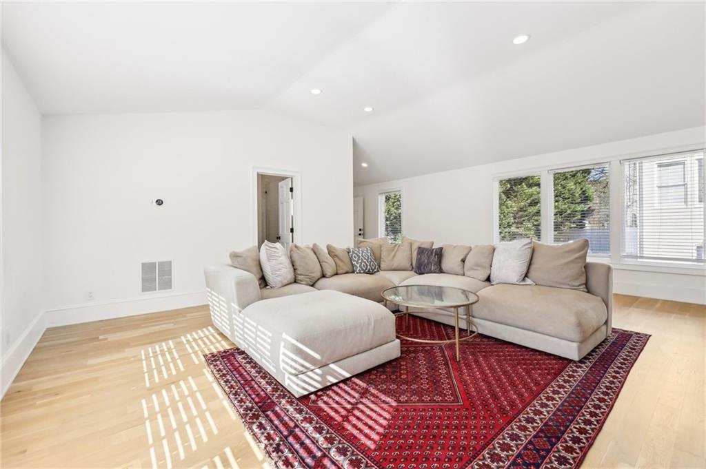 3930 Peachtree Dunwoody Road NE